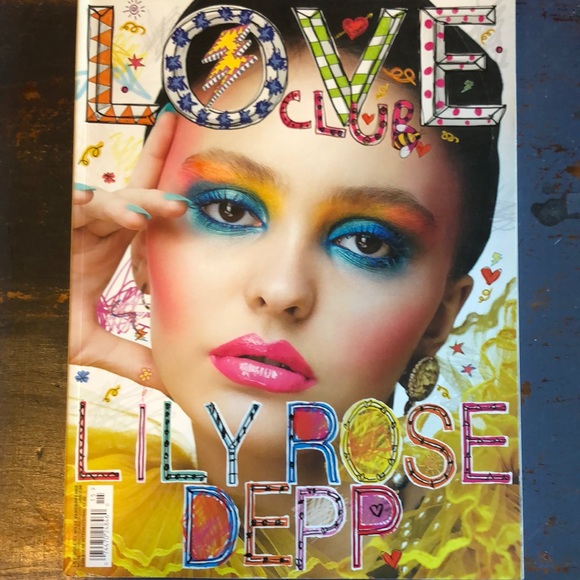 LOVE Magazine Editions 13-18 - Picture 5 of 8